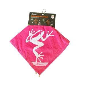 NEW Frogger Amphibian Golf Towel Wet & Dry Rain or Shine Pink Golf Bag Accessory